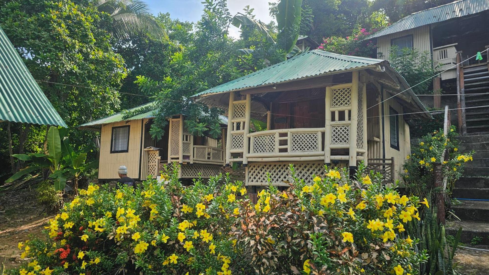 Floresitas Beach Resort El Nido Exterior photo